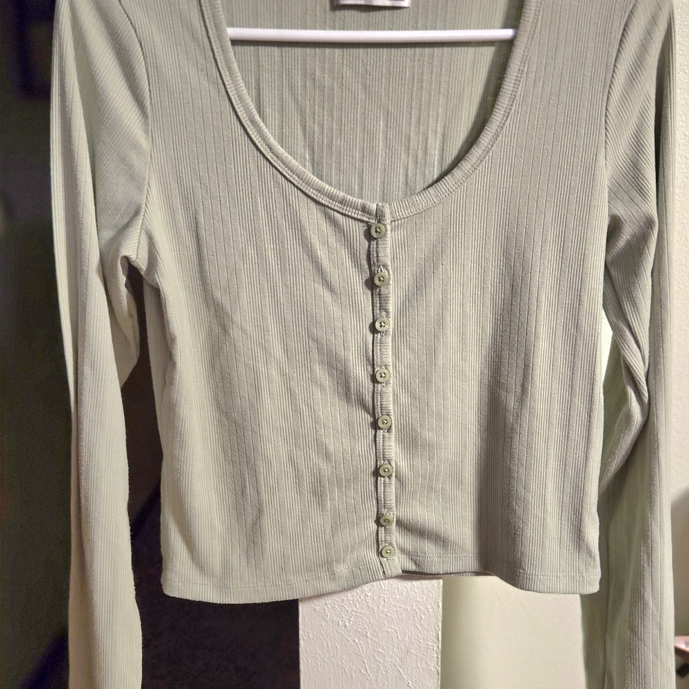 Hollister Ribbed Scoop-Neck Button-Front Long Sleeve Top - Sage